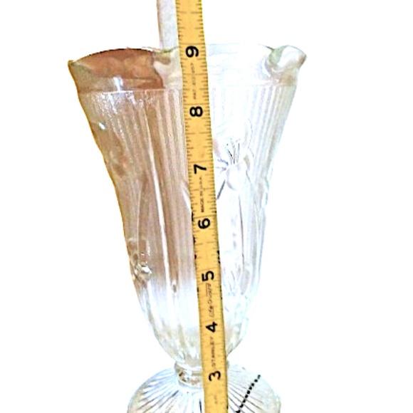JEANETTE GLASS Vintage Clear Depression Glass Iris & Herringbone 9" Footed Vase - Picture 8 of 8
